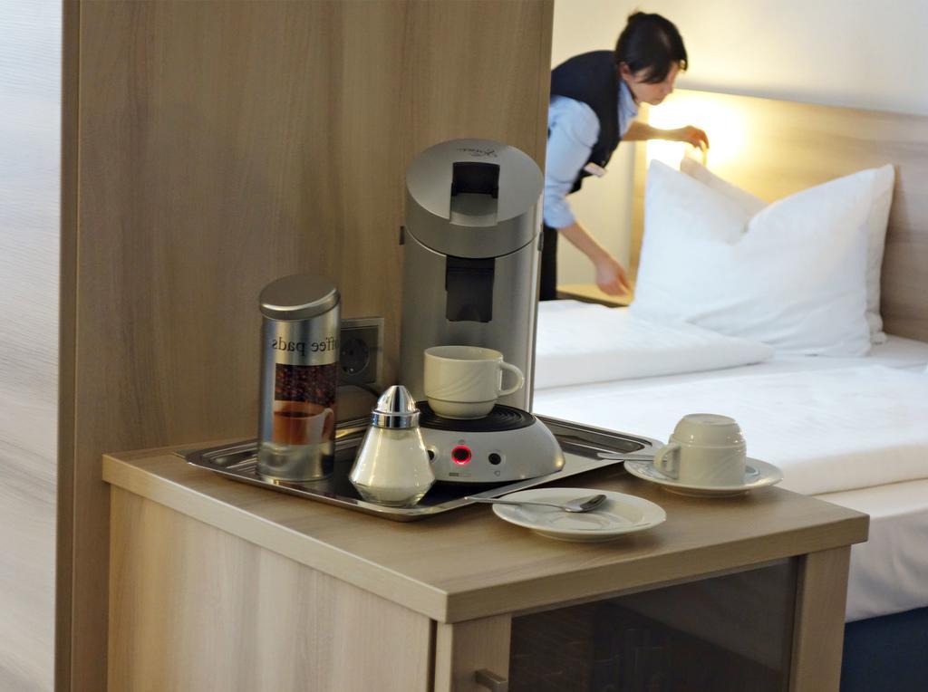 Отель Amber Econtel 3*