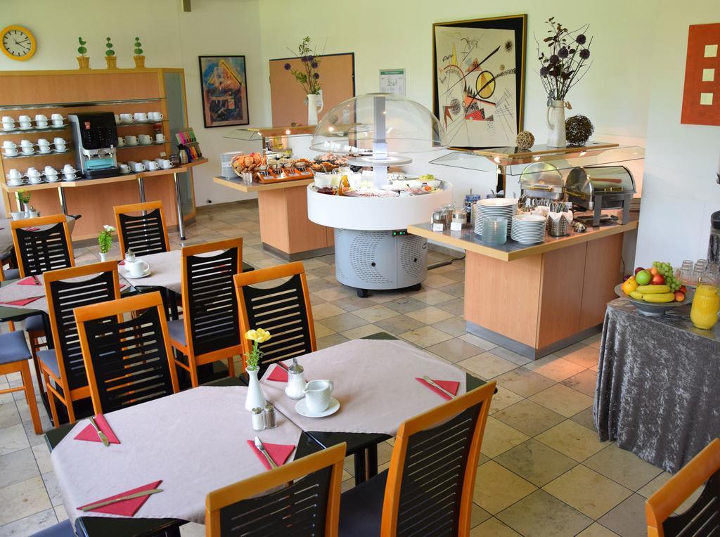 Отель Amber Econtel 3*